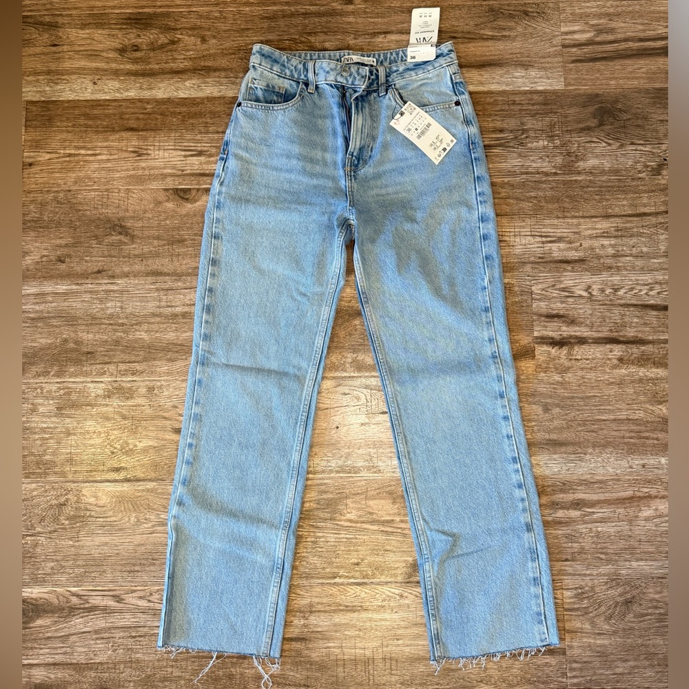 BRAND NEW WITH TAGS- ZARA Straight Legs Jeans